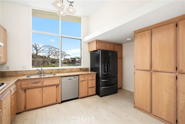 Kitchen with Refrigerator included