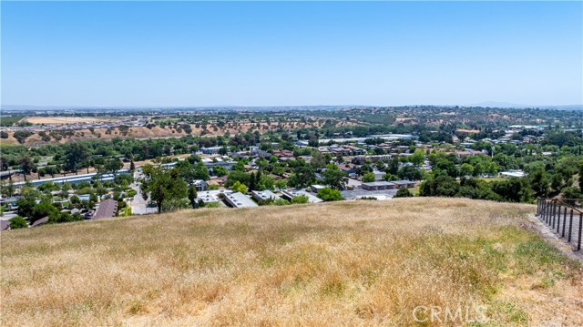 Detail Gallery Image 3 of 12 For 437 Calle Alto St, Paso Robles,  CA 93446 - – Beds | – Baths
