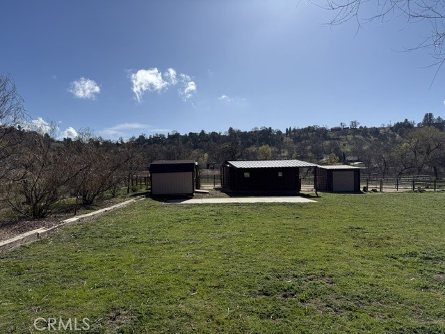 https://media.crmls.org/medias/32eabbc1-2ee3-45bb-a887-b05ddc959311.jpg?preset=X-Large