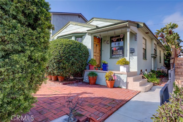 341 4th Street, Manhattan Beach, California 90266, 2 Bedrooms Bedrooms, ,1 BathroomBathrooms,Residential,Sold,4th,SB22011102
