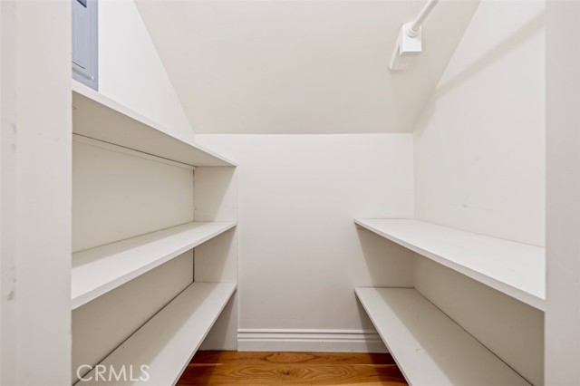 Detail Gallery Image 52 of 59 For 89 Rivo Alto Canal, Long Beach,  CA 90803 - 5 Beds | 3/1 Baths