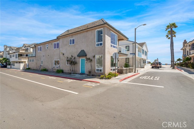 6111 Seashore Drive, Newport Beach CA: https://media.crmls.org/medias/32ebe4fb-a30b-4ea9-9aa0-55c9c406ea1f.jpg