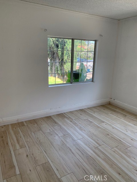 6818 Cedar St, Huntington Park CA: https://media.crmls.org/medias/32ed4d63-bd2a-4082-b438-445ced4d2713.jpg