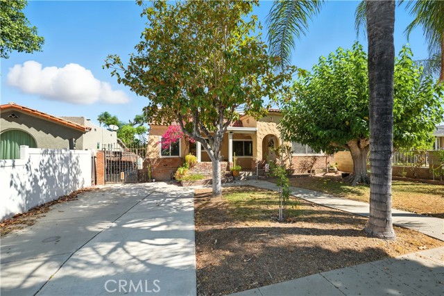 1909 Marlborough Avenue, Riverside CA: https://media.crmls.org/medias/32ede3a5-dda5-4728-aa8a-b50e1d4d4776.jpg