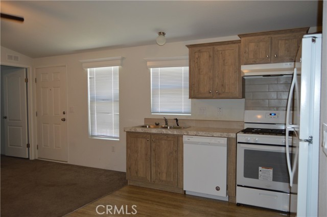 Detail Gallery Image 15 of 42 For 2494 N Main #54,  Barstow,  CA 92411 - 3 Beds | 2 Baths