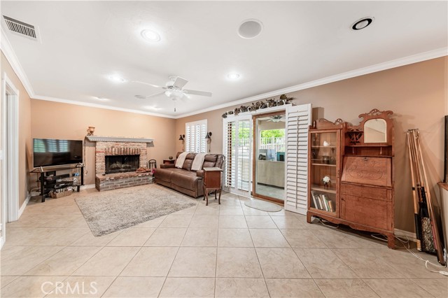 29620 Valle Olvera, Temecula CA: https://media.crmls.org/medias/32ee80e4-5bfa-448f-8b67-6ee21f8f70f7.jpg