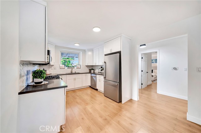 20742 Lull Street, Winnetka CA: https://media.crmls.org/medias/32ee878d-2f0c-4513-b848-7ec4252bb799.jpg