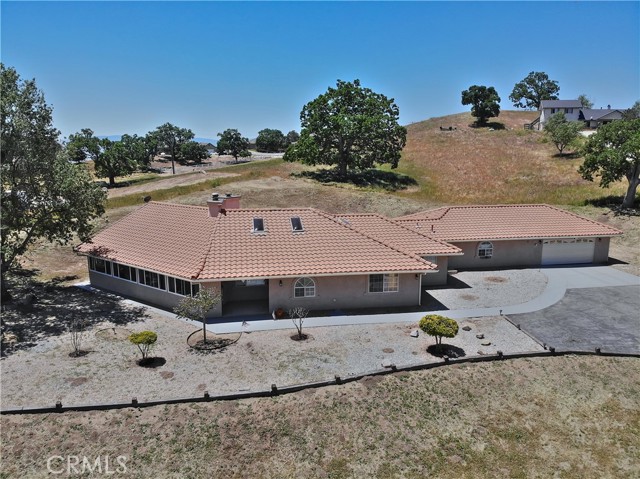 Detail Gallery Image 1 of 30 For 18611 Mustang Dr, Tehachapi,  CA 93561 - 4 Beds | 2 Baths