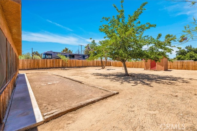 Detail Gallery Image 27 of 41 For 7566 Fox Trl, Yucca Valley,  CA 92284 - 3 Beds | 2 Baths