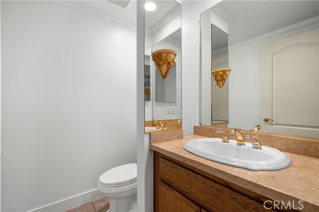 Detail Gallery Image 18 of 42 For 19541 Sardinia Ln, Huntington Beach,  CA 92646 - 3 Beds | 2/1 Baths