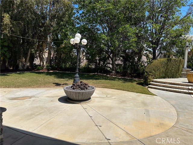 Image 5 of 36 For 1073 Peter Christian Circle