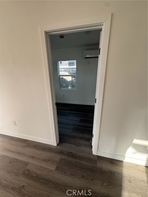 914 E O Street, Wilmington CA: https://media.crmls.org/medias/32effdcf-667d-46b5-bded-87cc9feba3d6.jpg