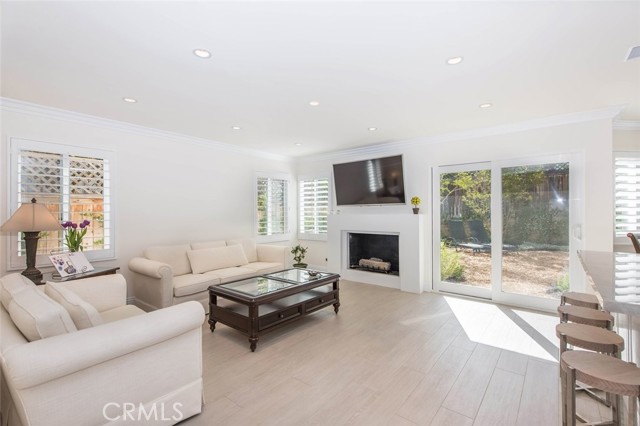 Detail Gallery Image 3 of 53 For 11 Wickland, Irvine,  CA 92620 - 4 Beds | 3 Baths