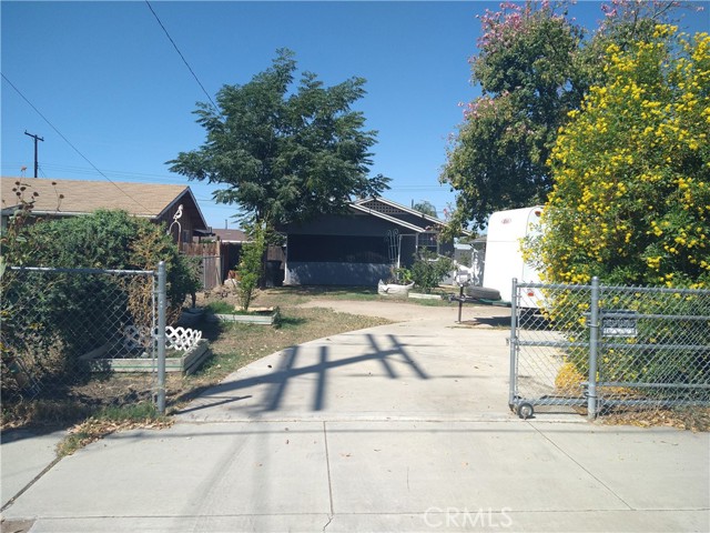 609 S Buena Vista Street, Hemet CA: https://media.crmls.org/medias/32f119f7-10cd-485c-b939-b4b01052eac2.jpg