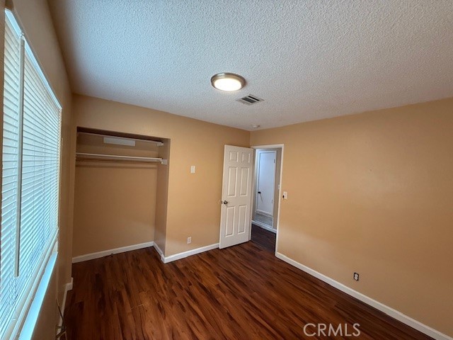 https://media.crmls.org/medias/32f132d3-2daa-40bb-8b33-9c6d855a6e1a.jpg?preset=X-Large