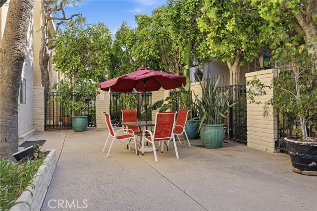 Detail Gallery Image 39 of 50 For 5330 Lindley Ave #305,  Encino,  CA 91316 - 2 Beds | 2 Baths