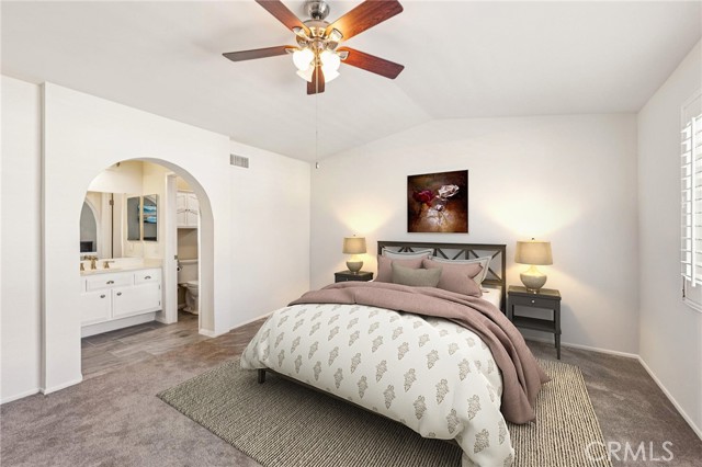 21827 Centurion Way, Saugus CA: https://media.crmls.org/medias/32f31bdc-a962-4862-8457-cf32dcb9d6ab.jpg