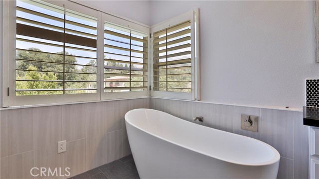 2431 Elizabeth Court, Upland CA: https://media.crmls.org/medias/32f32d96-94a3-4878-944f-df0c87ad2dcf.jpg