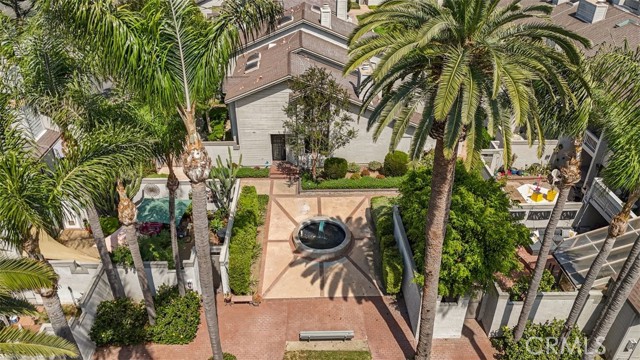 2220 E Chapman Avenue, Fullerton CA: https://media.crmls.org/medias/32f35718-6f01-40e7-9236-03eab719adb6.jpg