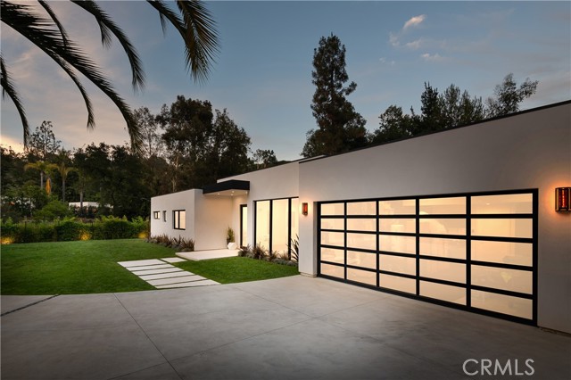 9924 Liebe Drive, Beverly Hills CA: https://media.crmls.org/medias/32f3a6bd-7563-4f72-bd14-1a22e8b8549e.jpg
