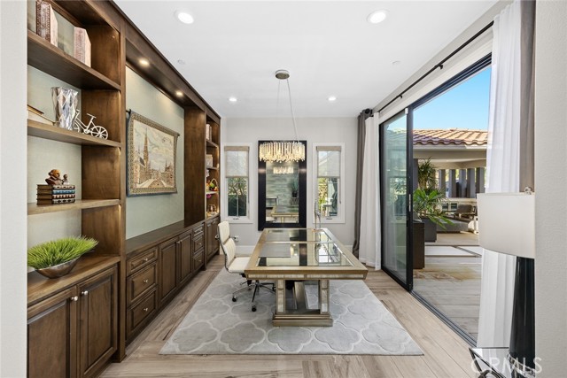 Detail Gallery Image 7 of 62 For 107 Clear Falls, Irvine,  CA 92602 - 5 Beds | 5/1 Baths