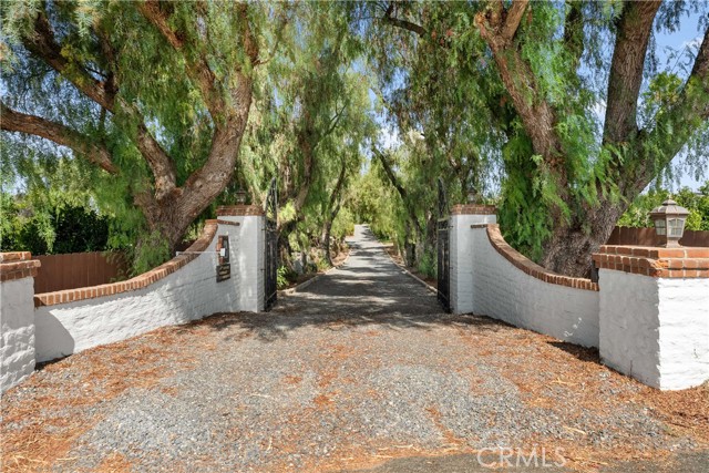 11550 Old Castle, Valley Center CA: https://media.crmls.org/medias/32f595ec-faef-4054-a700-6805c2cf42b3.jpg