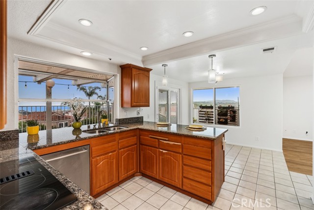 Detail Gallery Image 18 of 57 For 906 Calle Venezia, San Clemente,  CA 92672 - 4 Beds | 3 Baths