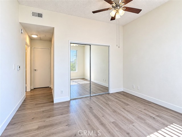 11657 Oxnard Street, 109 photo 6