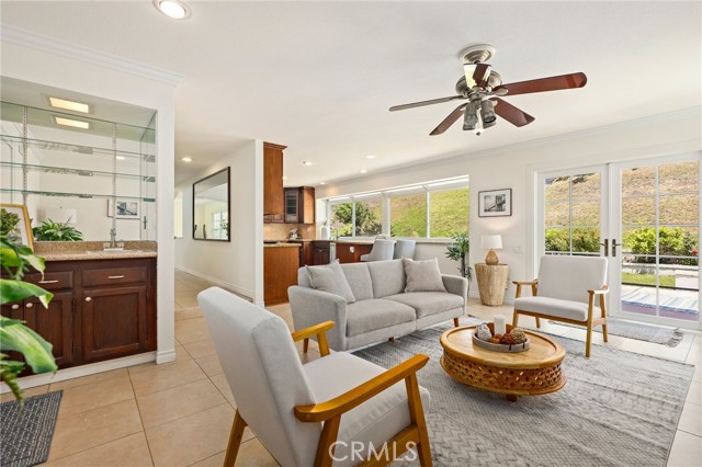 20681 Via Amarilla, Yorba Linda CA: https://media.crmls.org/medias/32f682f5-c822-452a-b8a4-ebc95afb569f.jpg