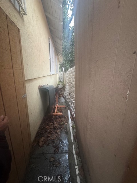 Detail Gallery Image 4 of 31 For 2129 30th W 30th St, Los Angeles,  CA 90018 - 4 Beds | 1 Baths