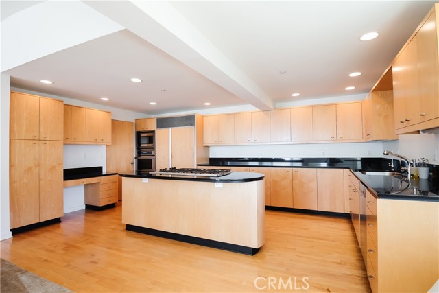 701 Bayview Drive, Manhattan Beach, California 90266, 3 Bedrooms Bedrooms, ,3 BathroomsBathrooms,Residential,Sold,Bayview,SB22103178