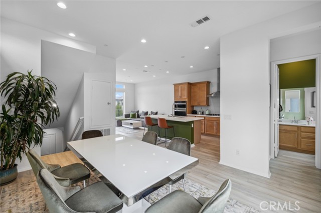 Detail Gallery Image 7 of 29 For 160 Keeper, Irvine,  CA 92618 - 2 Beds | 2/1 Baths