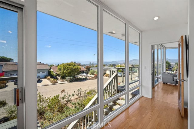 2570 Bay Vista Lane, Los Osos CA: https://media.crmls.org/medias/32f92ccf-d647-456e-a750-d2758885edc0.jpg