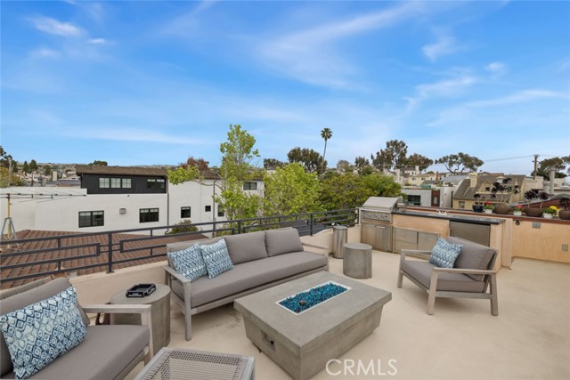 Detail Gallery Image 27 of 42 For 417 B Poinsettia Ave, Corona Del Mar,  CA 92625 - 2 Beds | 2/1 Baths