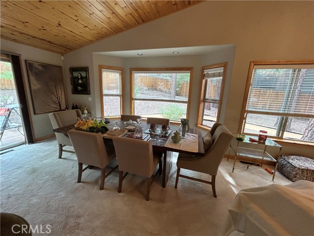 Detail Gallery Image 7 of 8 For 41613 Hummingbird Lane, Big Bear Lake,  CA 92315 - 3 Beds | 2 Baths