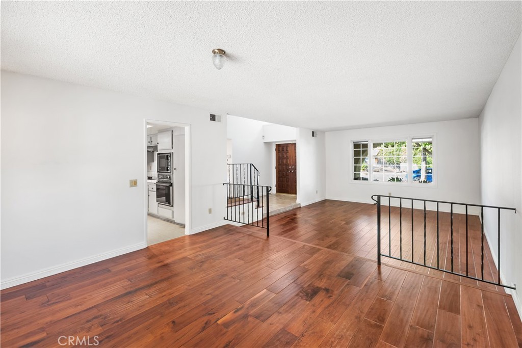 MLS #IG25248153 image #9