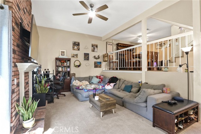 Detail Gallery Image 7 of 32 For 2000 W Palmyra Apt 29, Orange,  CA 92868 - 3 Beds | 2/1 Baths