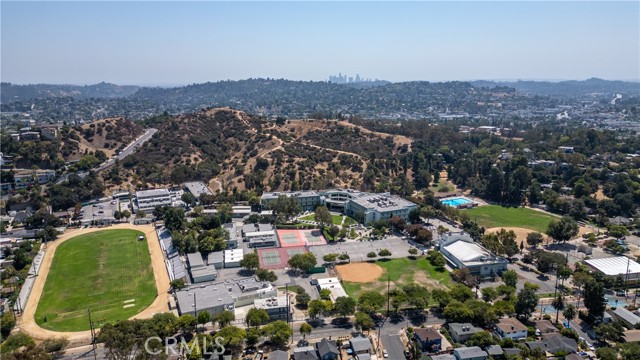 4868 La Roda Avenue, Eagle Rock CA: https://media.crmls.org/medias/32fa6683-e13c-45f9-963d-6435395c1e3d.jpg