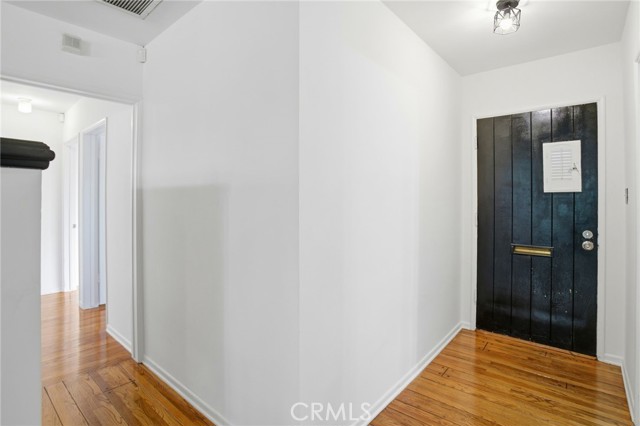 Detail Gallery Image 6 of 38 For 13421 Barbara Ann St, North Hollywood,  CA 91605 - 3 Beds | 2 Baths