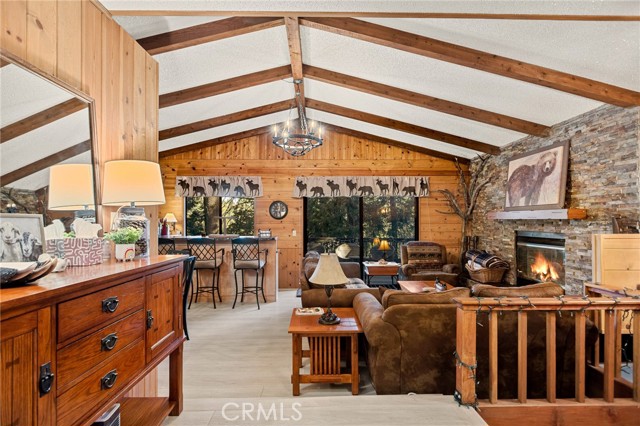 824 Oakmont Lane, Lake Arrowhead, CA 92352