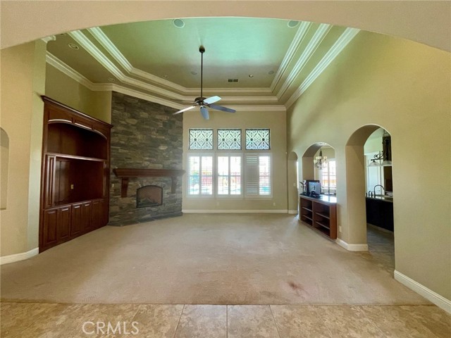16052 W Middleton Avenue, Kerman CA: https://media.crmls.org/medias/32fc1a5c-093f-4709-a5cc-5ef966f399cd.jpg