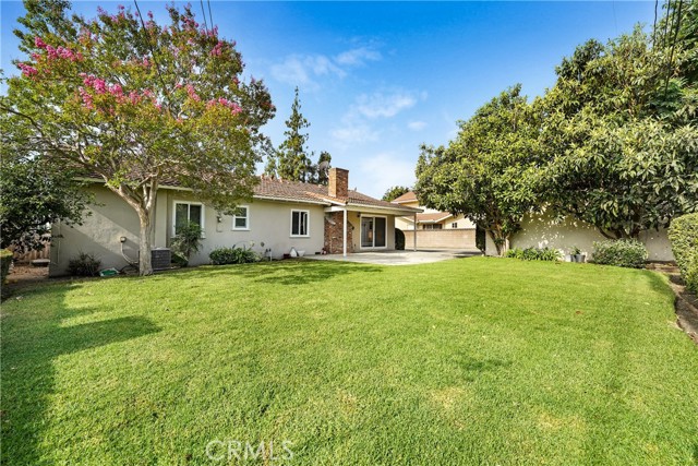 111 E Magna Vista Avenue, Arcadia CA: https://media.crmls.org/medias/32fc22fd-2fc0-4839-9909-a55ee8c9045a.jpg