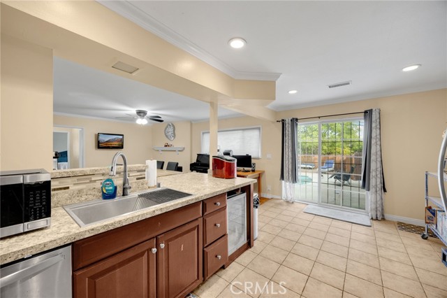 Detail Gallery Image 10 of 25 For 900 Brighton St, La Habra,  CA 90631 - 4 Beds | 2 Baths