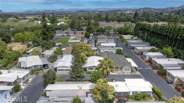 5250 Whispering Creek Drive, Santa Rosa CA: https://media.crmls.org/medias/32fd01f1-98e0-49ab-8c3f-d1bbda506e35.jpg