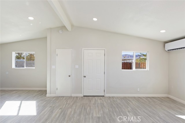 Detail Gallery Image 5 of 27 For 5951 Rose Ellen Ave, Twentynine Palms,  CA 92277 - 3 Beds | 2 Baths