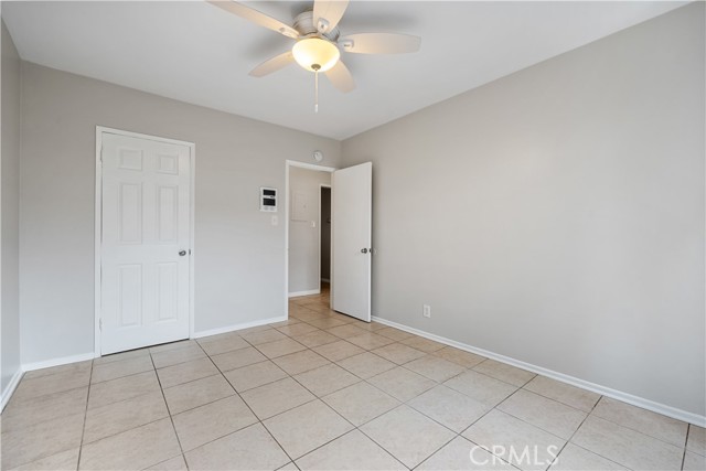 Detail Gallery Image 7 of 11 For 912 Gladys Ave #2,  Long Beach,  CA 90804 - 2 Beds | 1 Baths