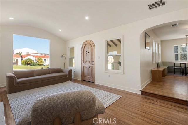 Detail Gallery Image 14 of 54 For 2014 W 84th St, Los Angeles,  CA 90047 - 3 Beds | 2 Baths