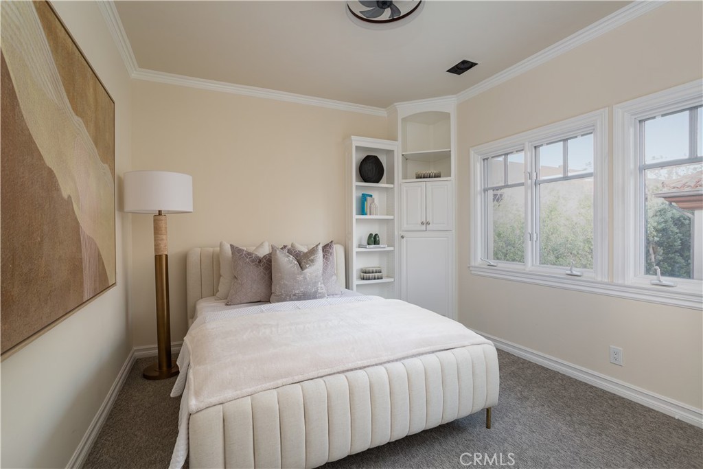 32fe8c9d 62a5 4756 B9fe 27aa6d09477d