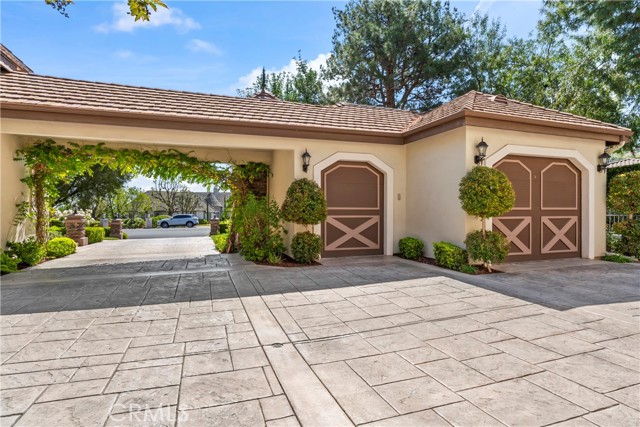 22174 Lynx Court, Murrieta CA: https://media.crmls.org/medias/32feec68-940c-4891-b499-864da6a21233.jpg