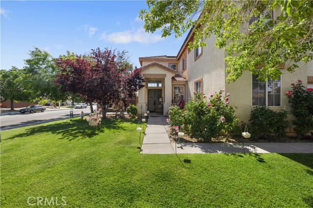 37433 56th E Street, Palmdale CA: https://media.crmls.org/medias/32ff9b53-a2af-4a27-b408-98874b987b53.jpg